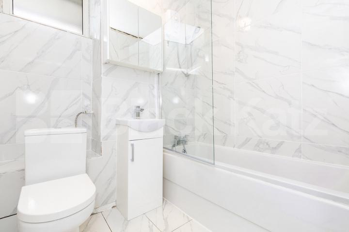 Close to both Kings cross and Angel this makes this property well connected  Collier Street, Kings Cross / Angel